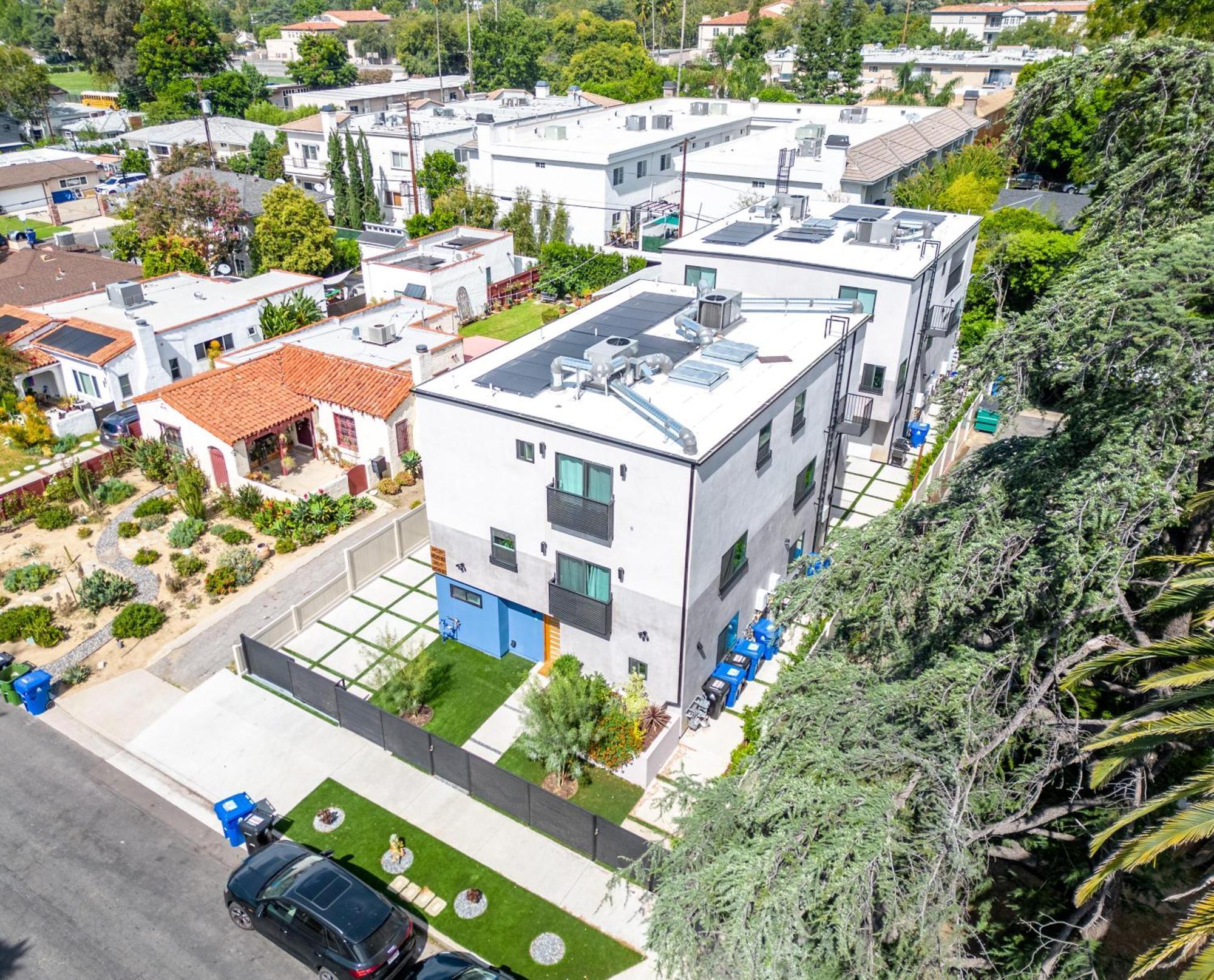 Luxurious Townhome W/3 Master Suites Gated Parking Los Angeles Exterior photo