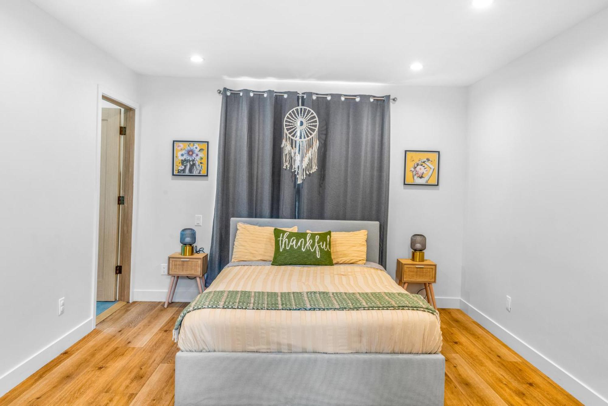 Luxurious Townhome W/3 Master Suites Gated Parking Los Angeles Exterior photo